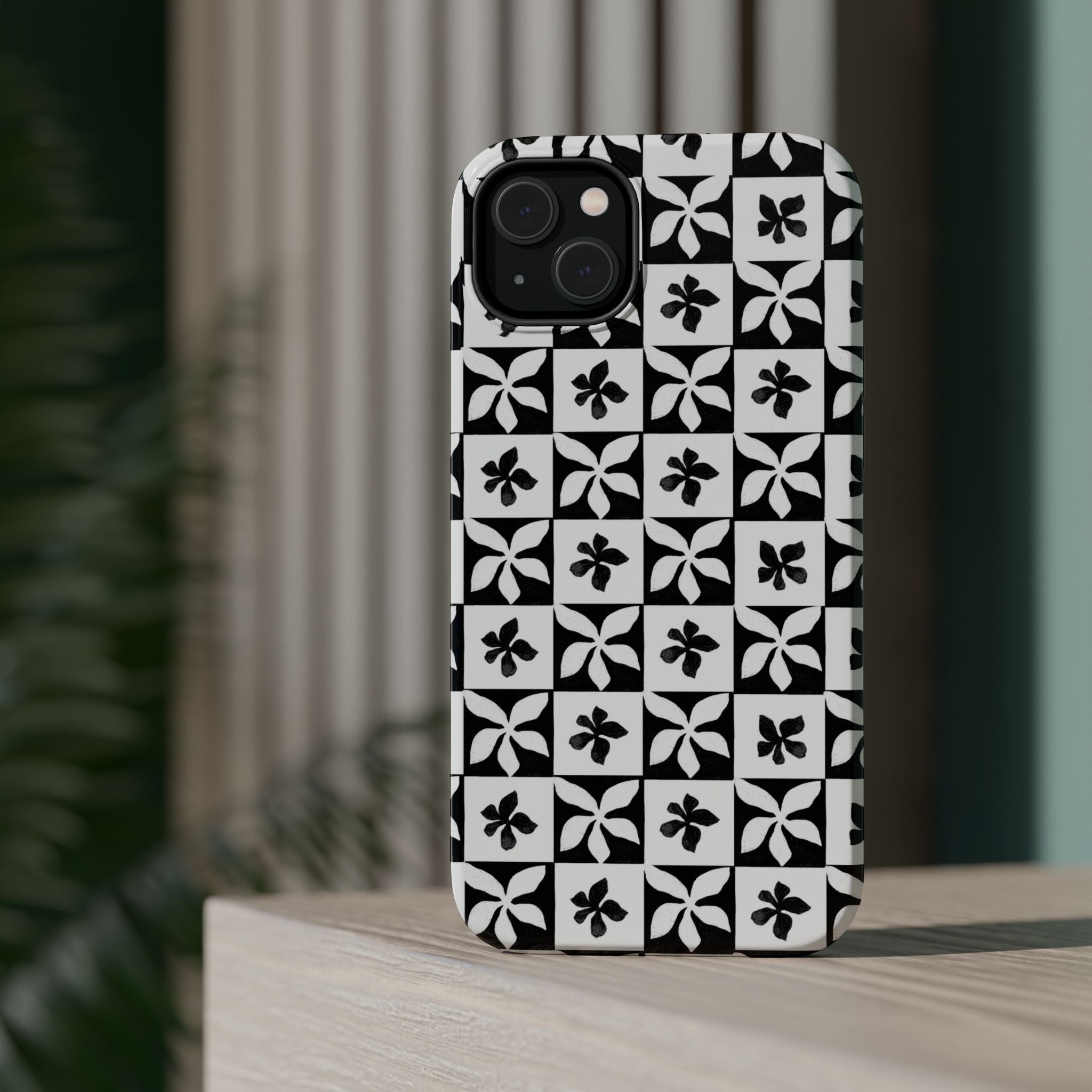 Stylish Impact-Resistant Phone Cases with Floral Design
