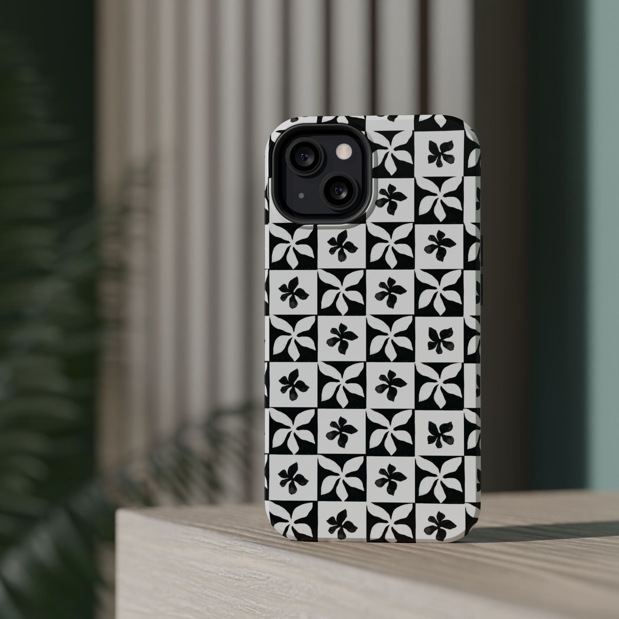 Stylish Impact-Resistant Phone Cases with Floral Design