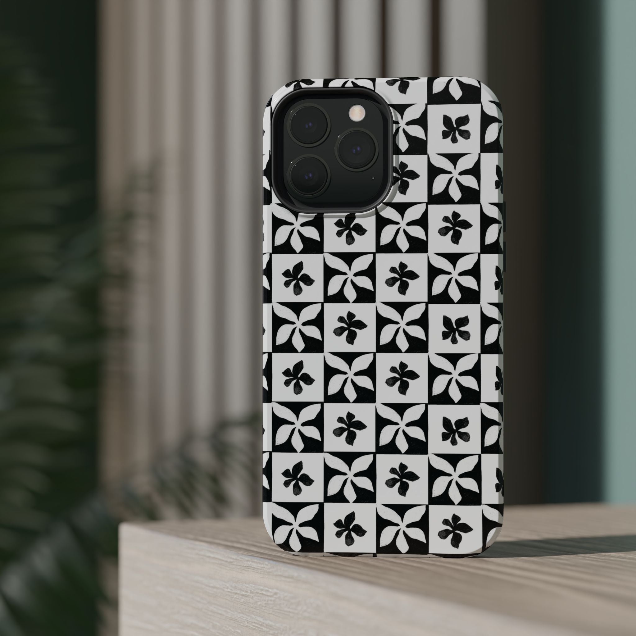 Stylish Impact-Resistant Phone Cases with Floral Design